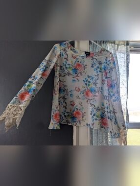 Rue21 Women's Floral Sheer Long-Sleeve Blouse